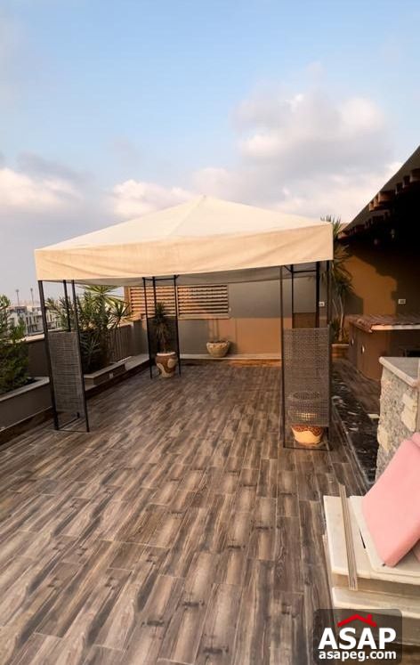 Triplex for Rent in Eastown Compound Triplex for Rent in Eastown Compound