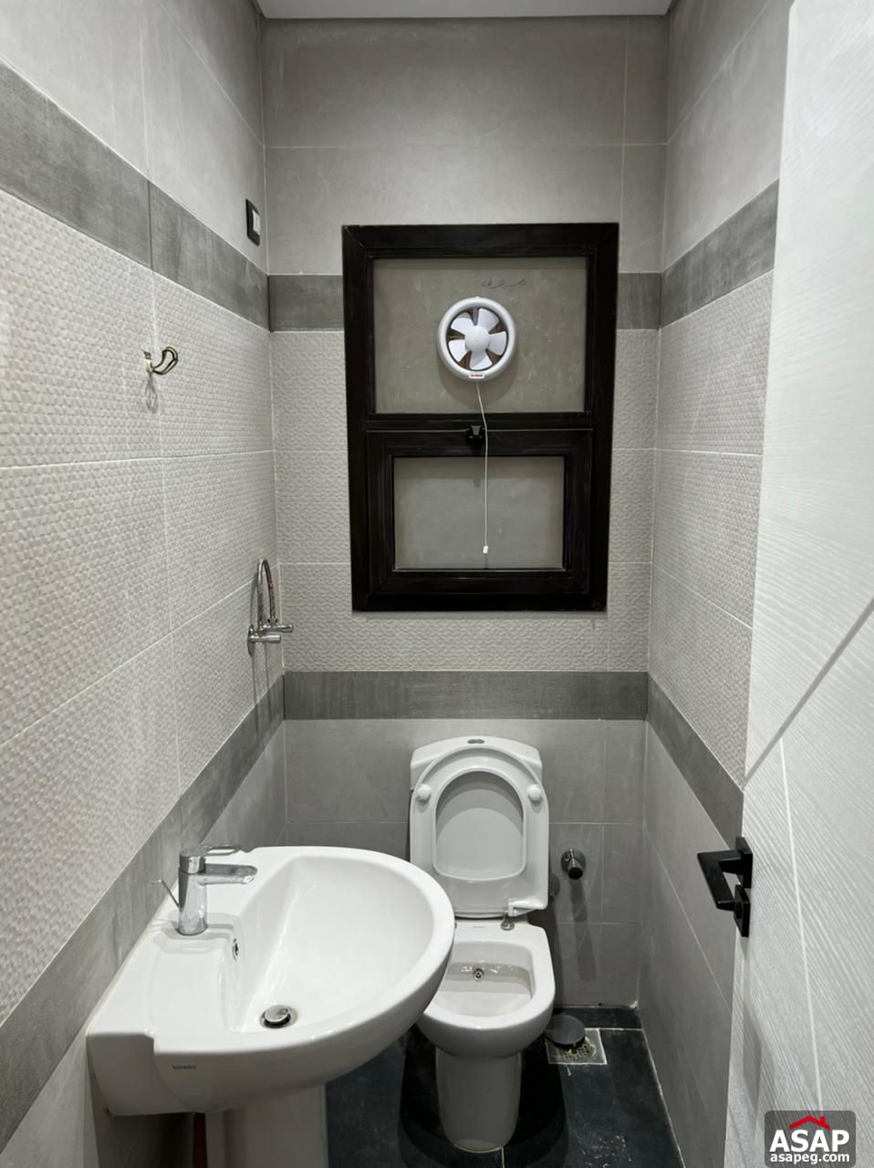 Ground Floor for Rent in Eastown