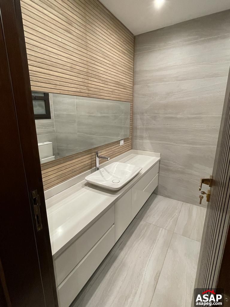 Furnished Apartment for Rent in Eastown Furnished Apartment for Rent in Eastown