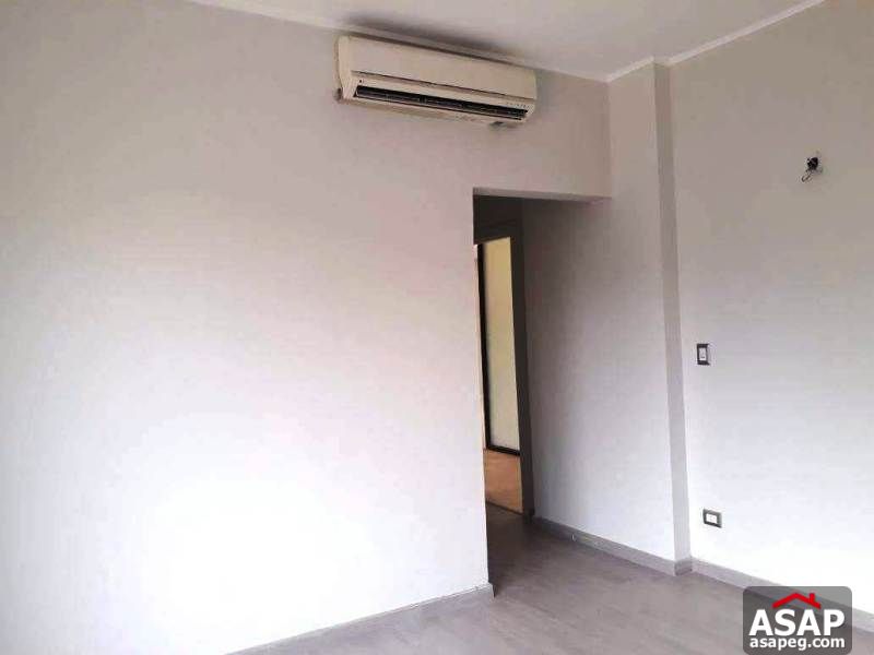 Apartment for Rent in Village Gate Apartment for Rent in Village Gate