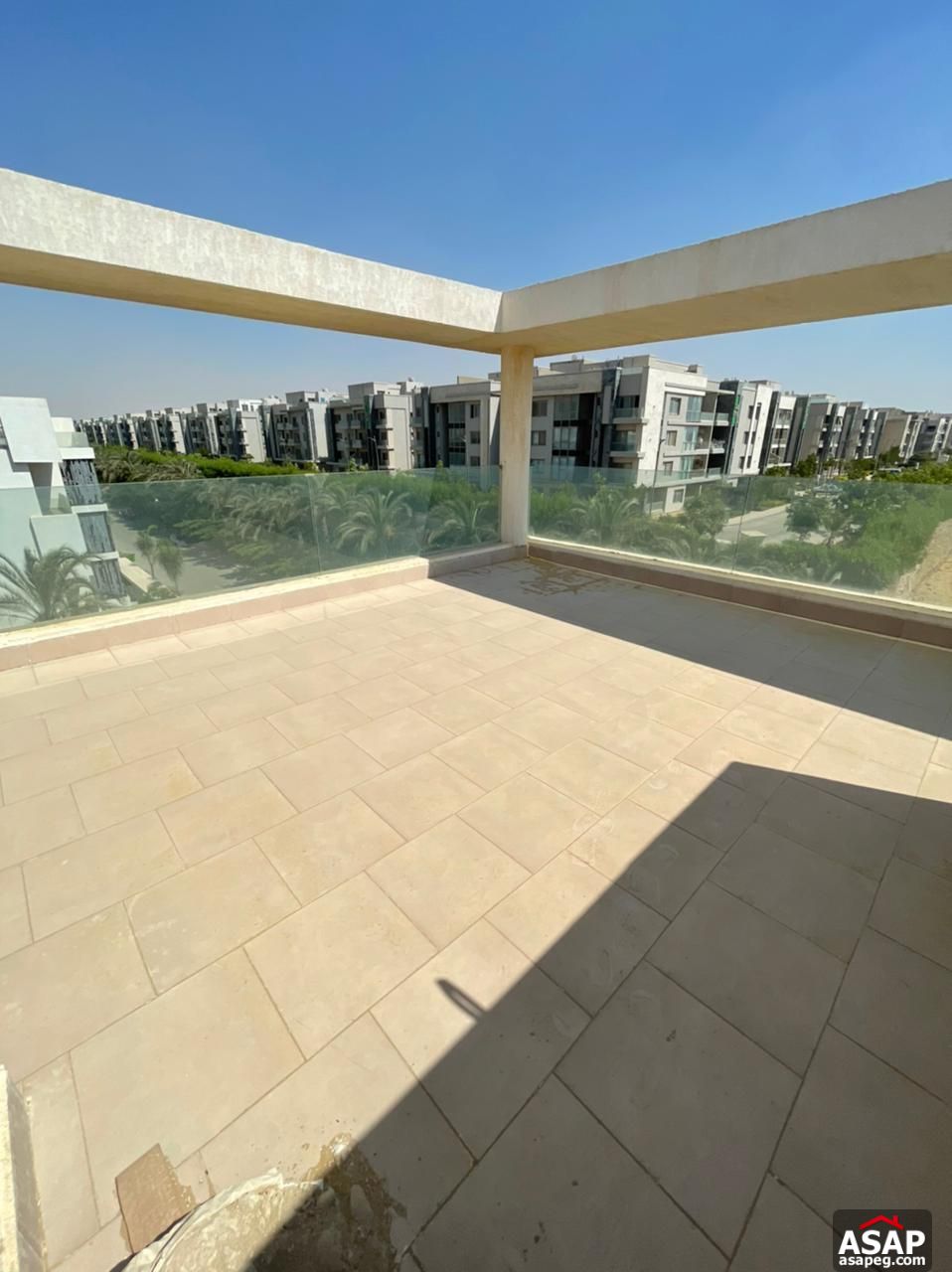 Penthouse with Pool for Sale in Lake View Residence