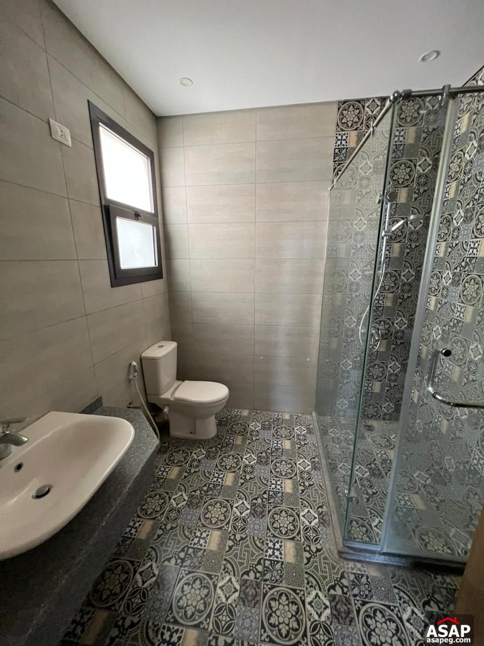 Semi Furnished Apartment for Rent in Eastown