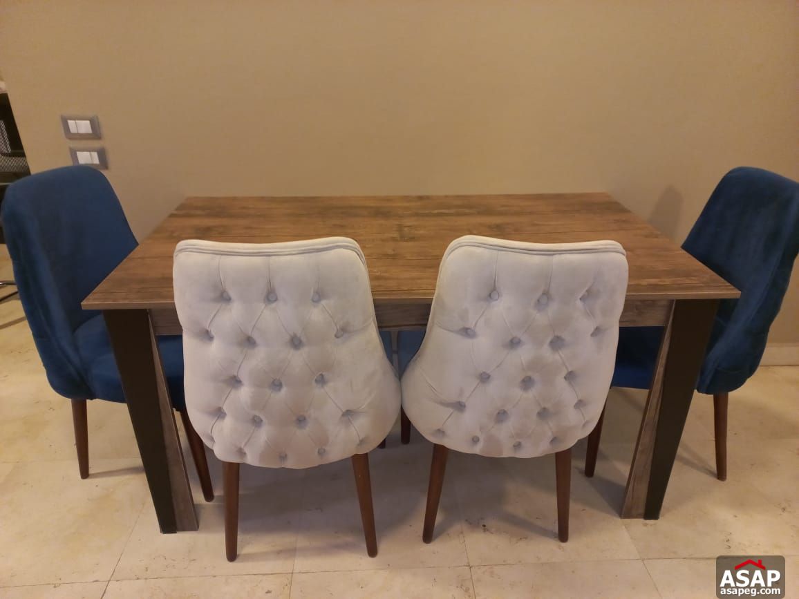 Studio with Garden for Sale in Village Gate Studio with Garden for Sale in Village Gate