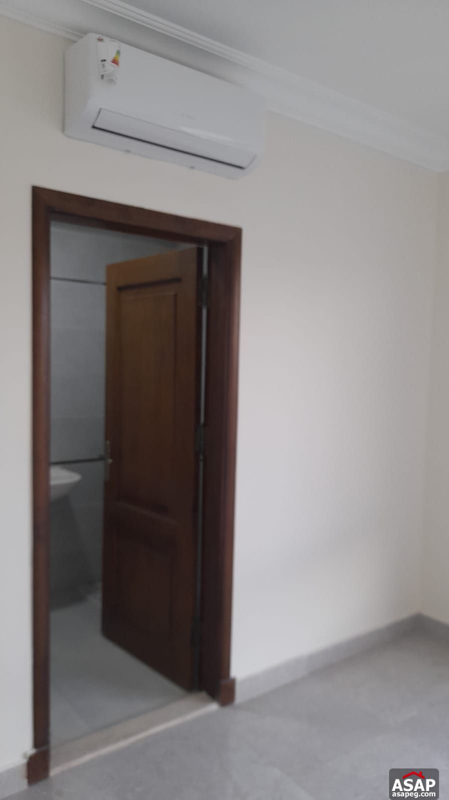 Semi Furnished Apartment for Rent in Eastown