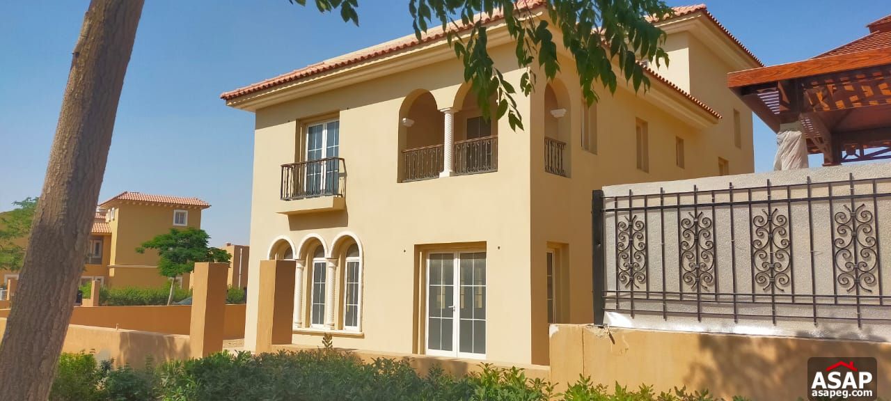 Stand Alone Villa for Sale in Hyde Park Stand Alone Villa for Sale in Hyde Park