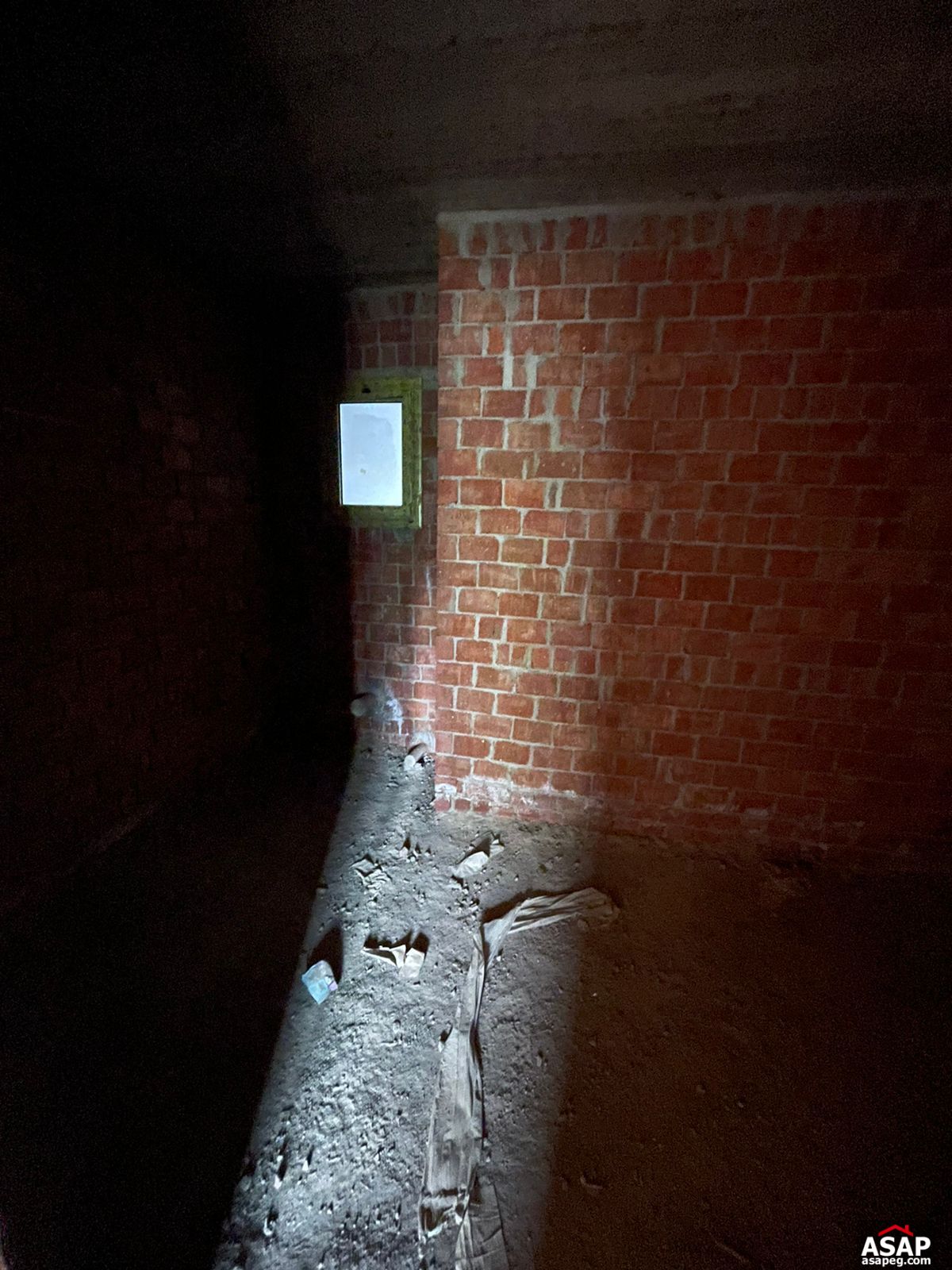 Apartment with Lake View for Sale in Galleria Moon Valley Apartment with Lake View for Sale in Galleria Moon Valley