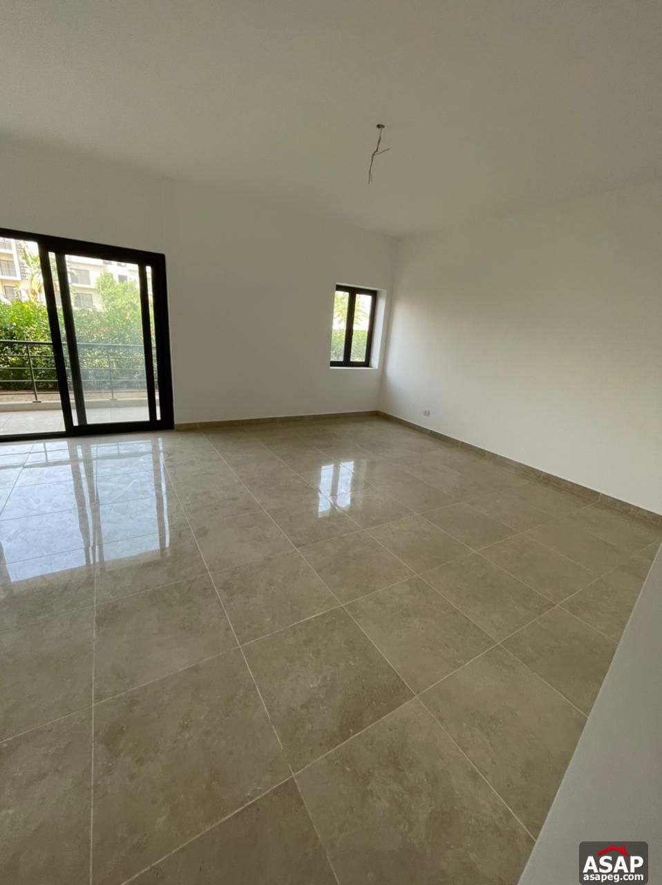 Apartment with Garden for Rent in Fifth Square Apartment with Garden for Rent in Fifth Square