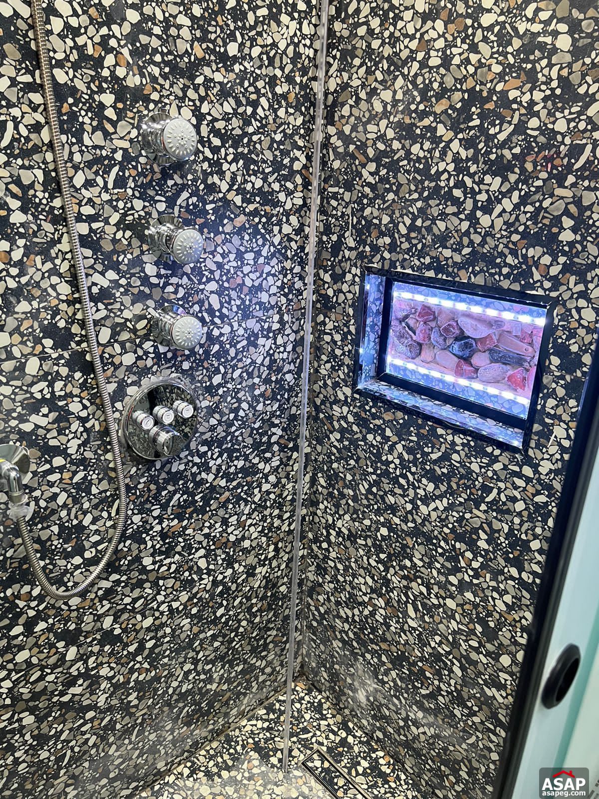 Apartment for Rent in Hyde Park Compound