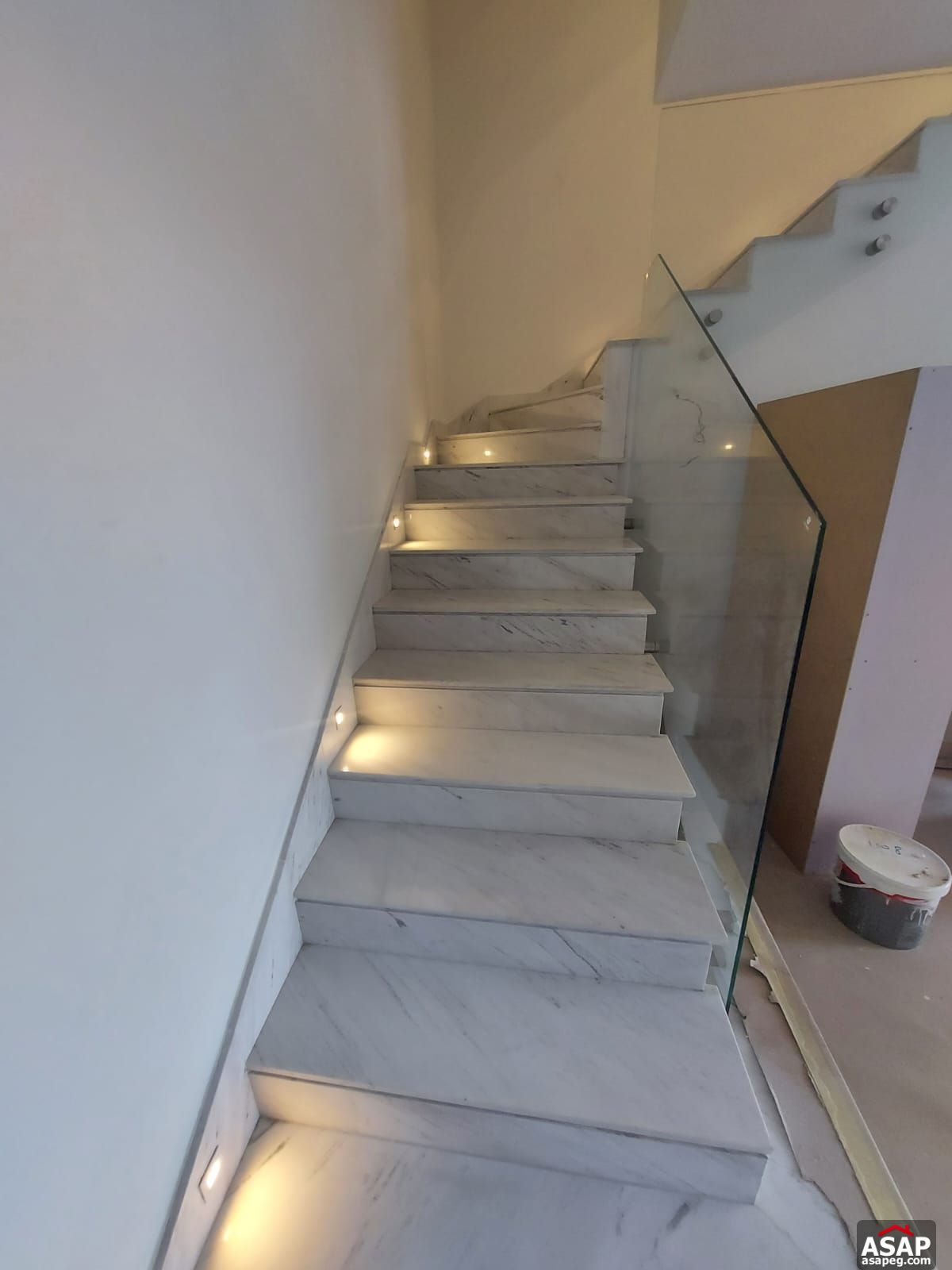 Triplex with Roof for Rent in Eastown Sodic Triplex with Roof for Rent in Eastown Sodic