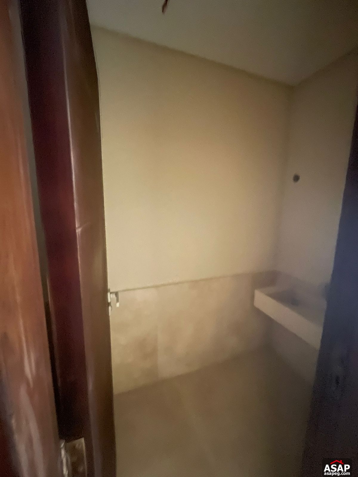 Ground Floor for Sale in 90 Avenue Ground Floor for Sale in 90 Avenue