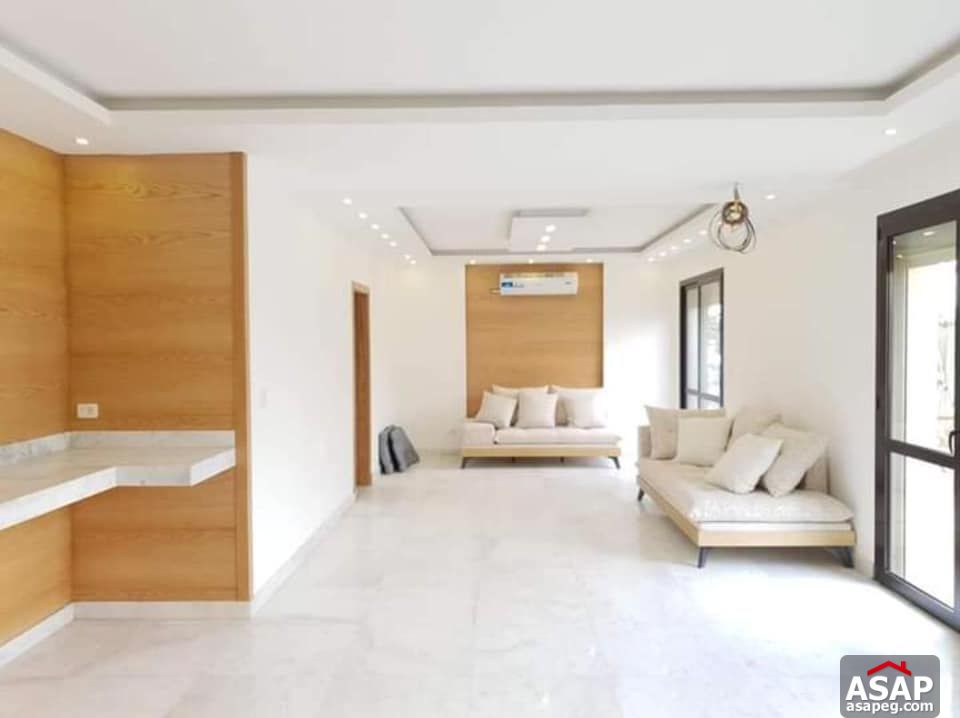 Duplex with Garden for Rent in Eastown Duplex with Garden for Rent in Eastown