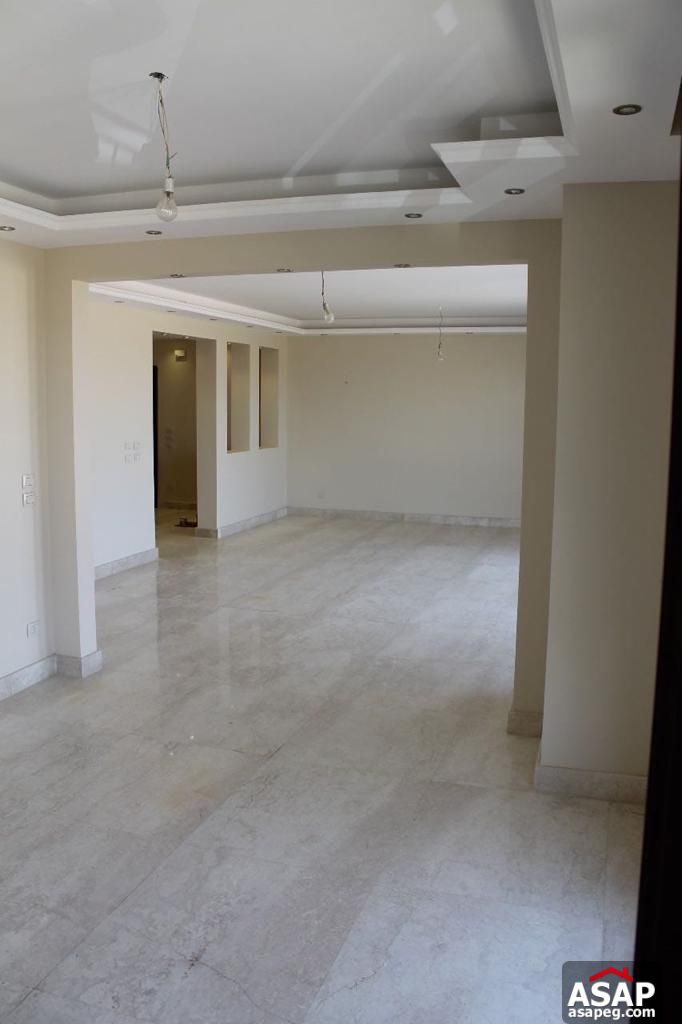 Triplex with Garden for Rent in Eastown Triplex with Garden for Rent in Eastown