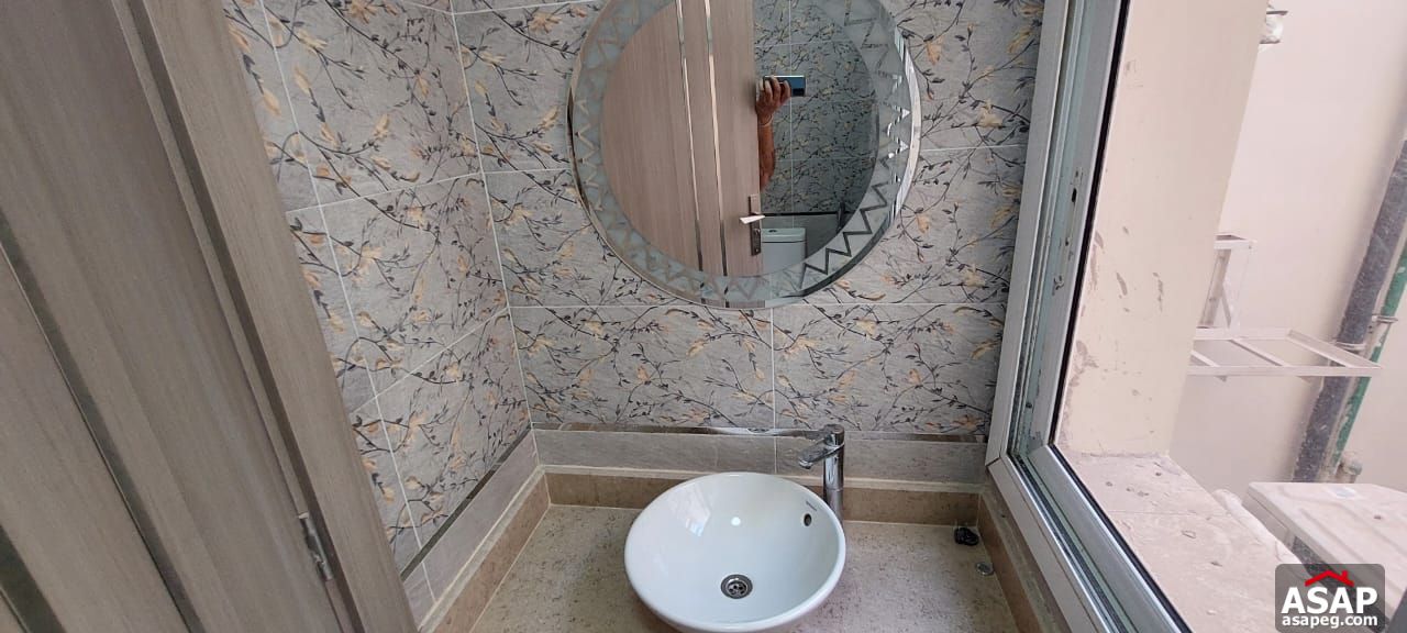 Semi Furnished Apartment for Rent in Hyde Park