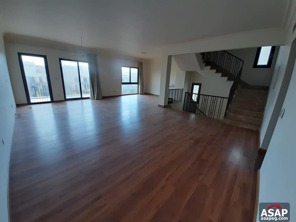 Town House with Garden for Rent in Westown - Sheikh Zayed