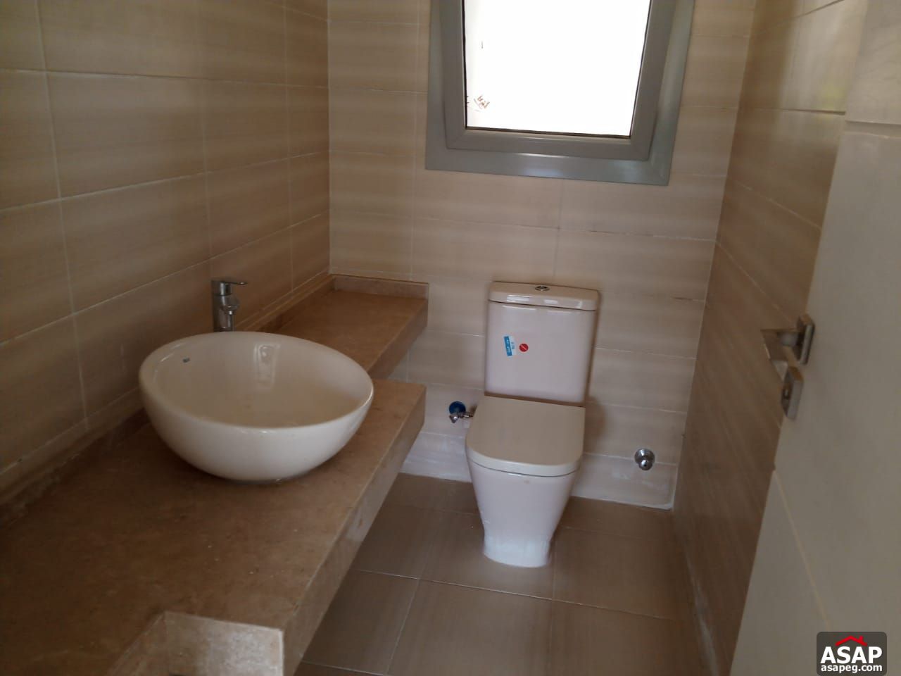 Ground Floor for Rent in Village Gate