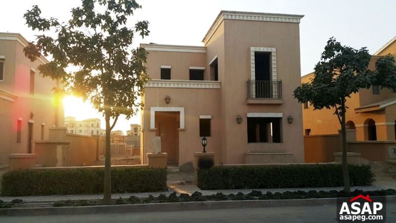 Villa for Rent in Mivida Emaar