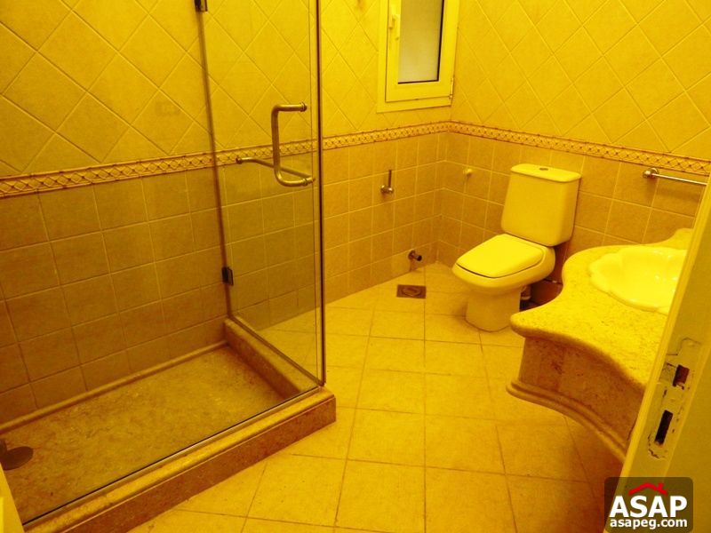 Apartment with Garden in West Golf Apartment with Garden in West Golf