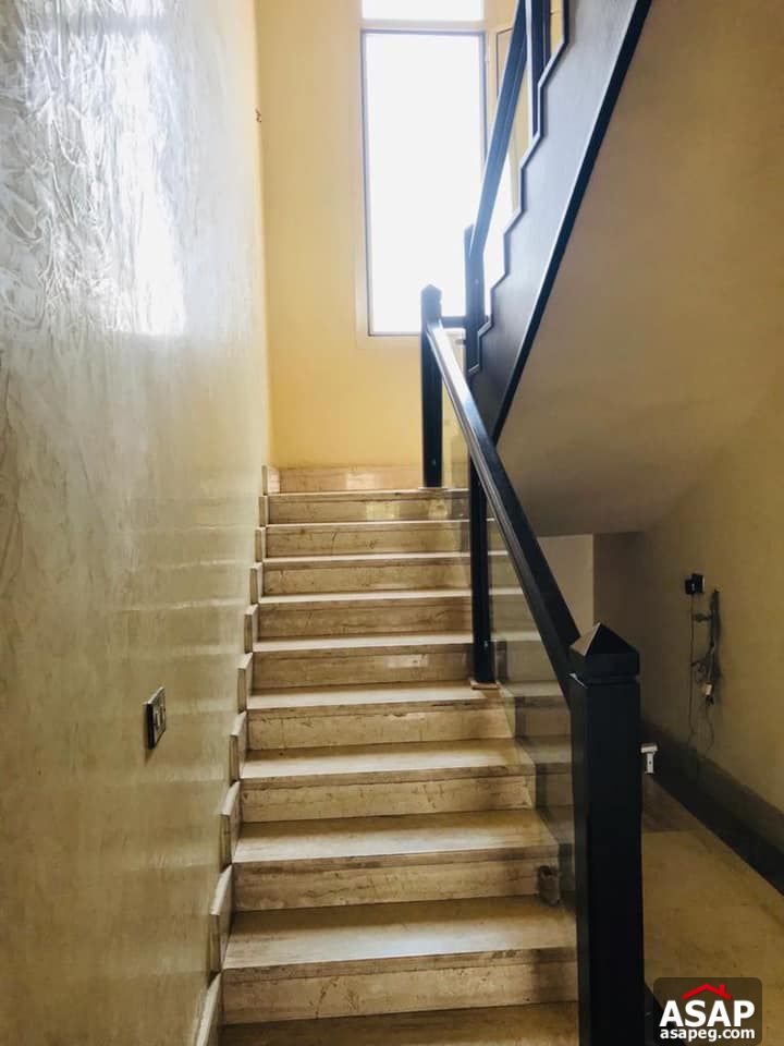 Penthouse for Rent in Bamboo Palm Hills Penthouse for Rent in Bamboo Palm Hills