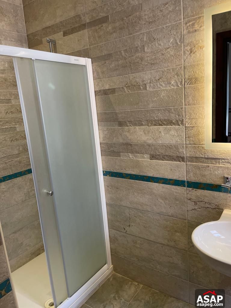 Finished Villa with Lake View for Sale in Hacienda Bay Finished Villa with Lake View for Sale in Hacienda Bay