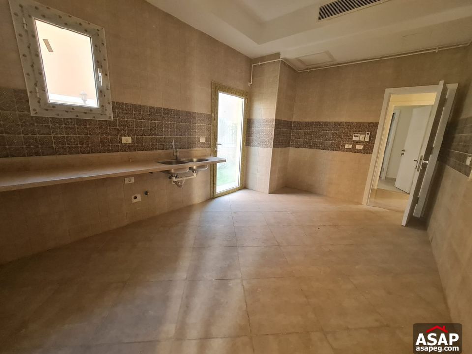 Stand Alone for Rent in Hyde Park