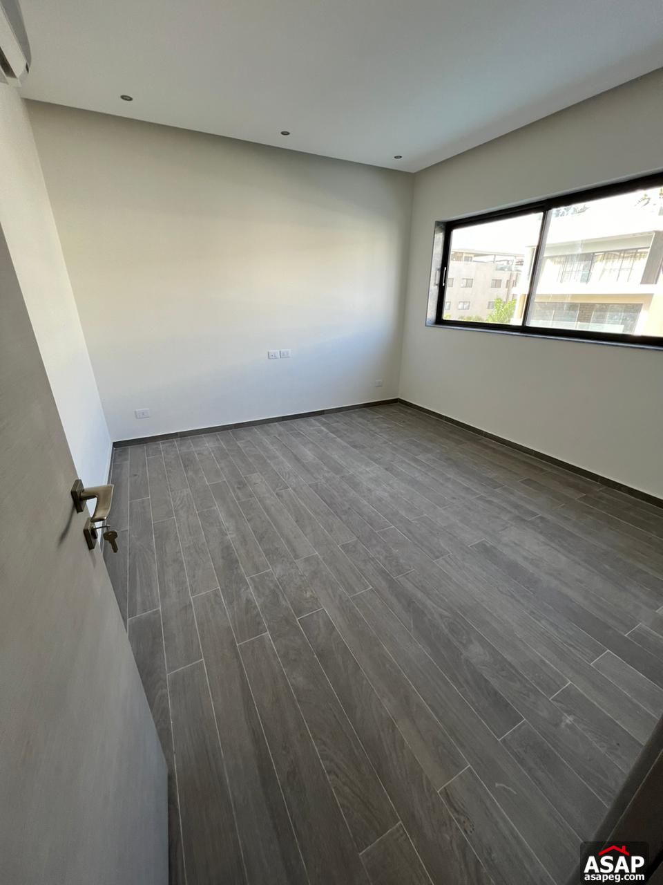 Apartment with Lake View for Rent in Lake View Residence Apartment with Lake View for Rent in Lake View Residence