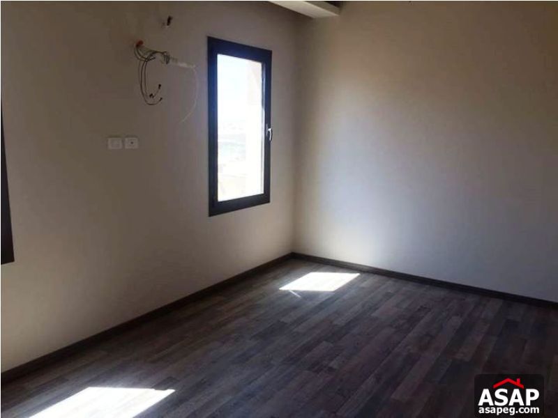 Ultra Modern Villa with Private Garden in New Cairo