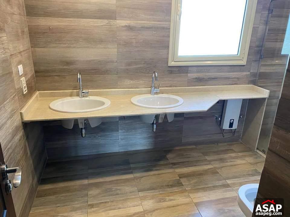 Stand Alone Villa with Big Garden for Rent in the Villa Compound