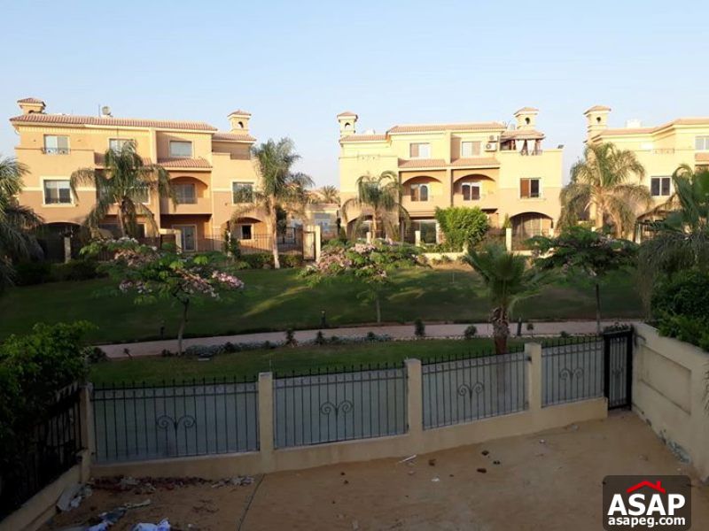 Twin House for Rent in Les Rois Twin House for Rent in Les Rois