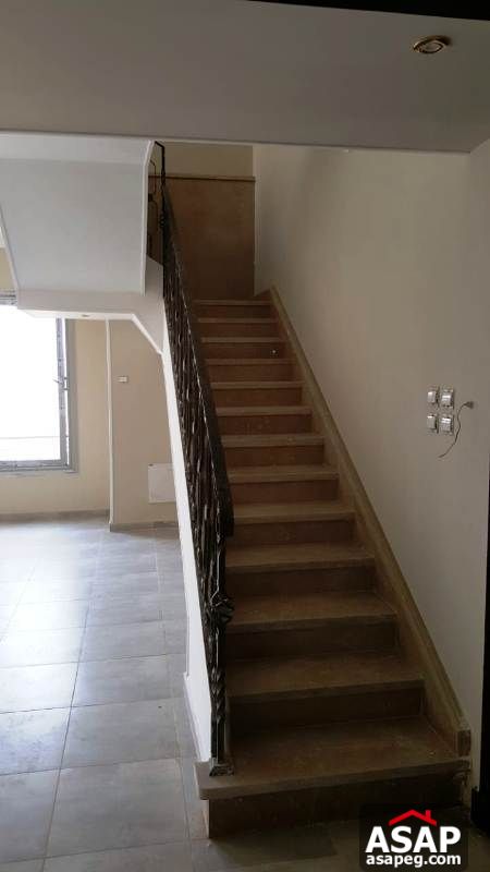 Penthouse for Rent in Village Gate Palm Hills Penthouse for Rent in Village Gate Palm Hills