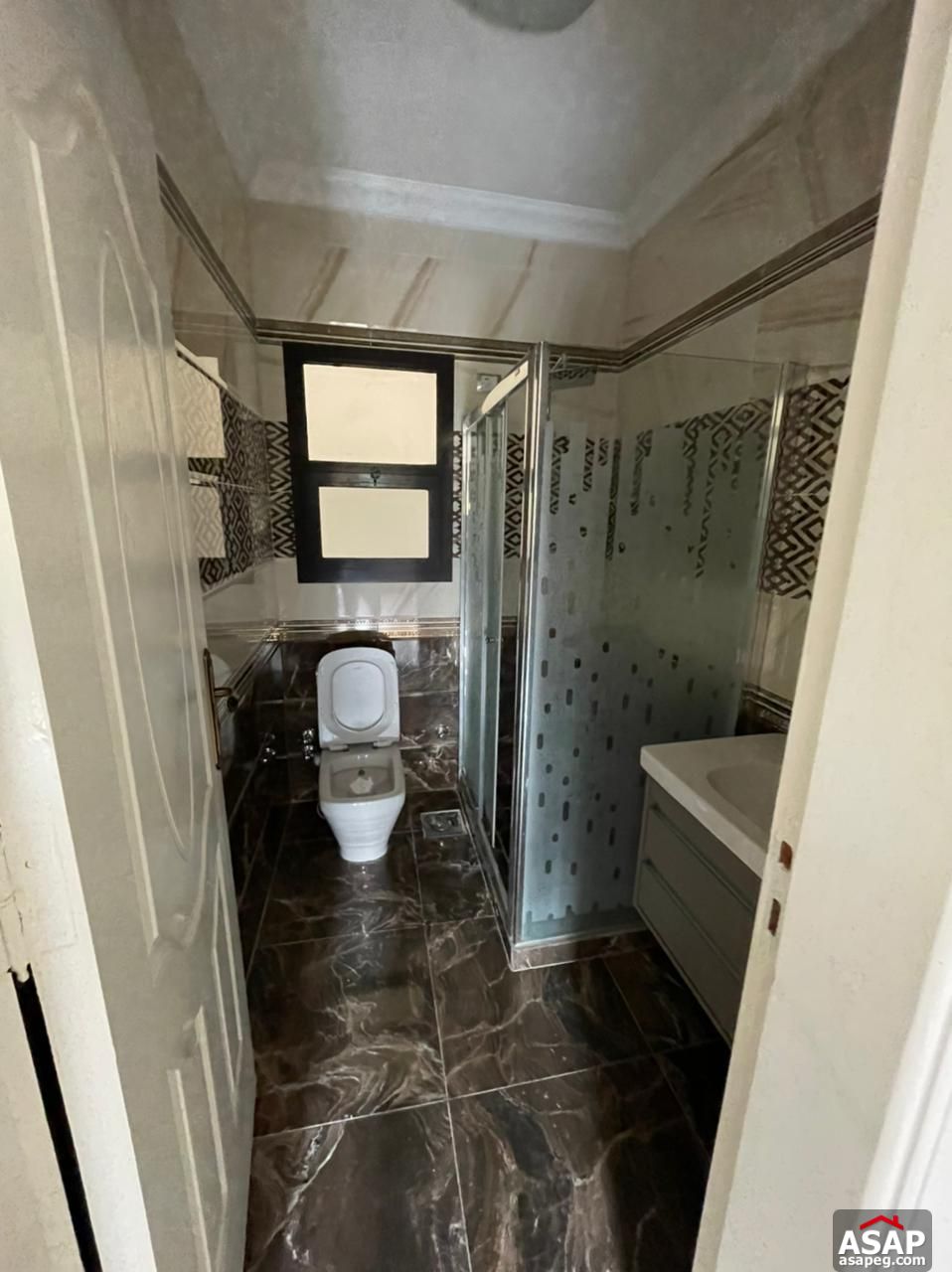 Furnished Apartment for Rent in Eastown Furnished Apartment for Rent in Eastown