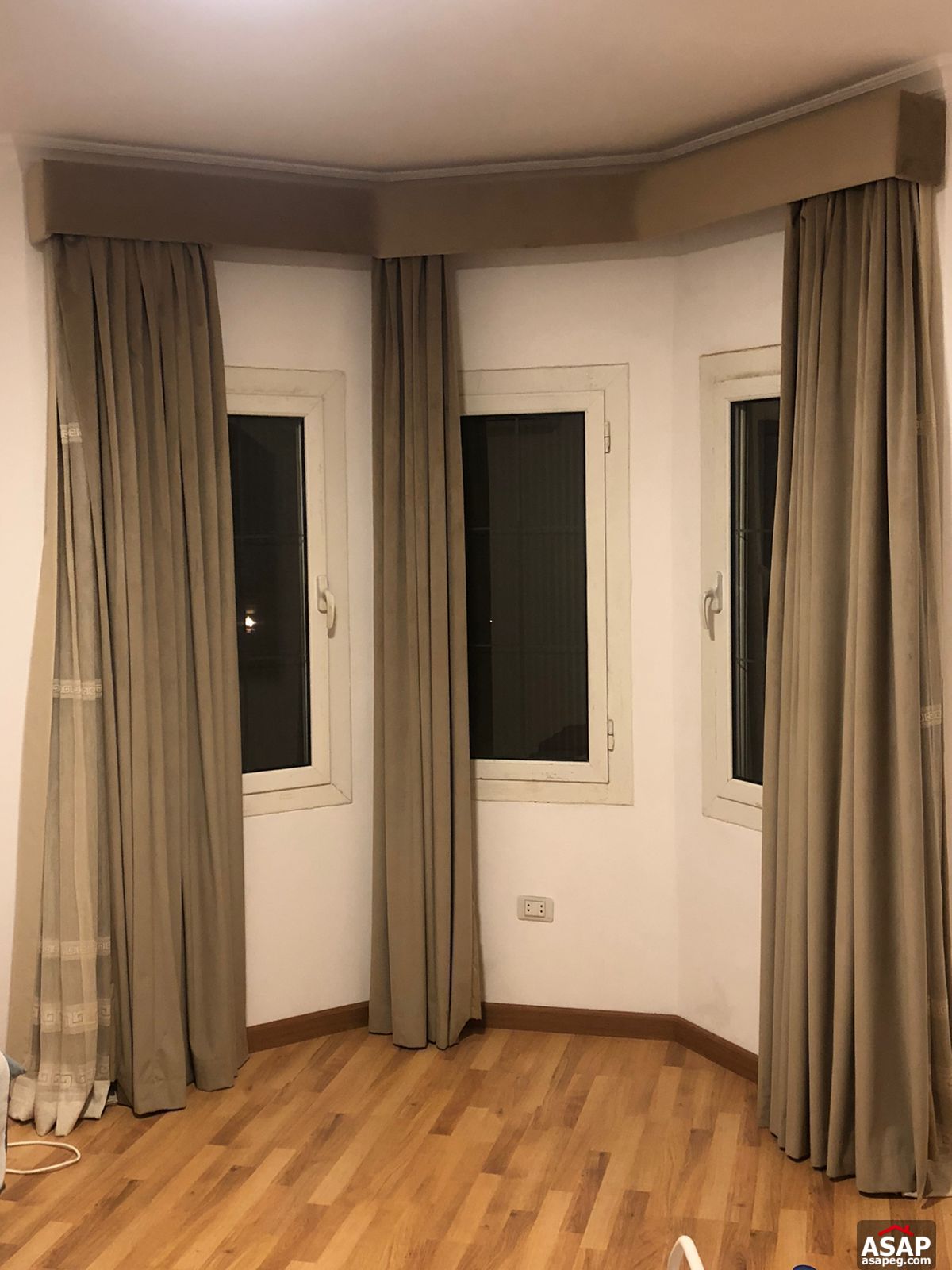 I Villa for Sale in Mountain View Hyde Park