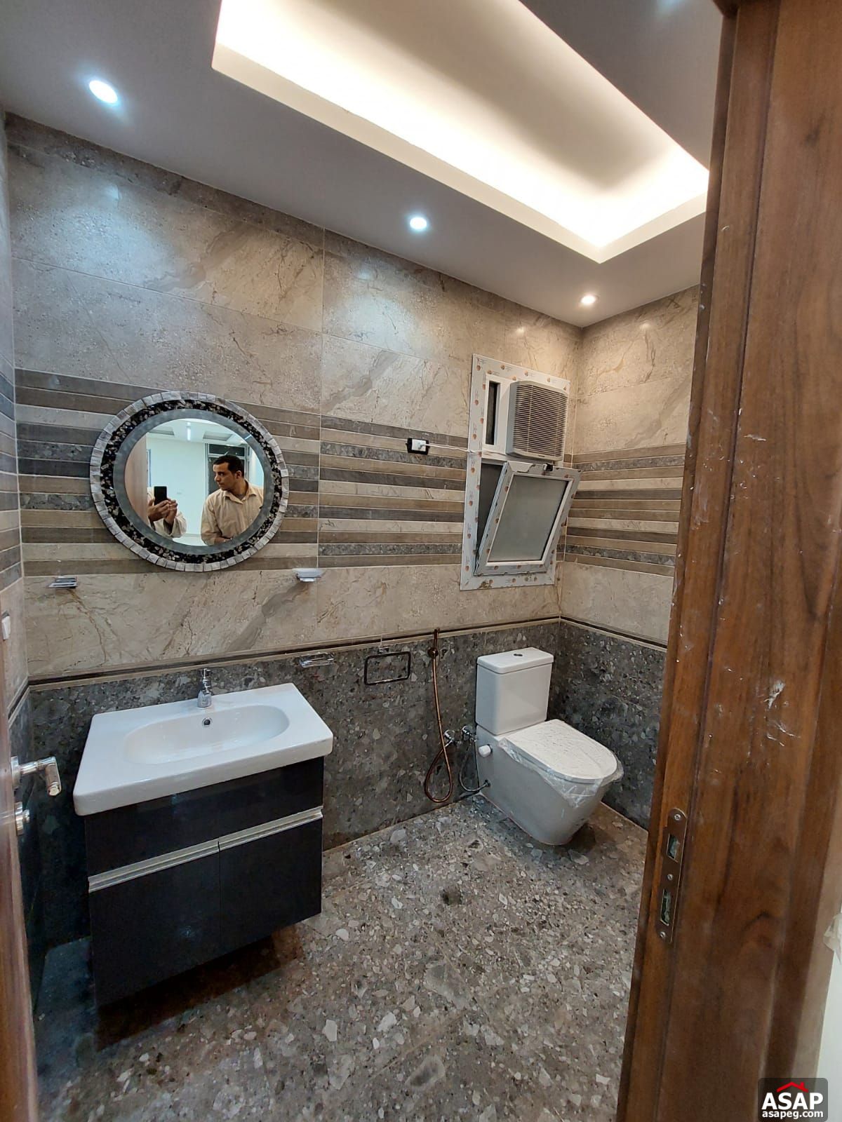 Apartment for Rent in Hyde Park Apartment for Rent in Hyde Park