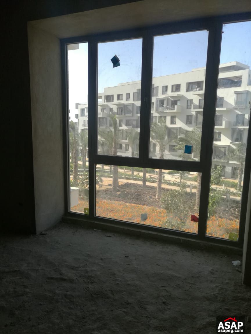 Apartment with Garden for Sale in Eastown Compound Apartment with Garden for Sale in Eastown Compound