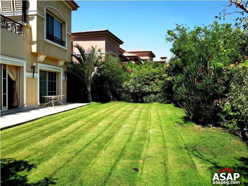 Villa with Big Garden for Rent in Lake View Villa with Big Garden for Rent in Lake View