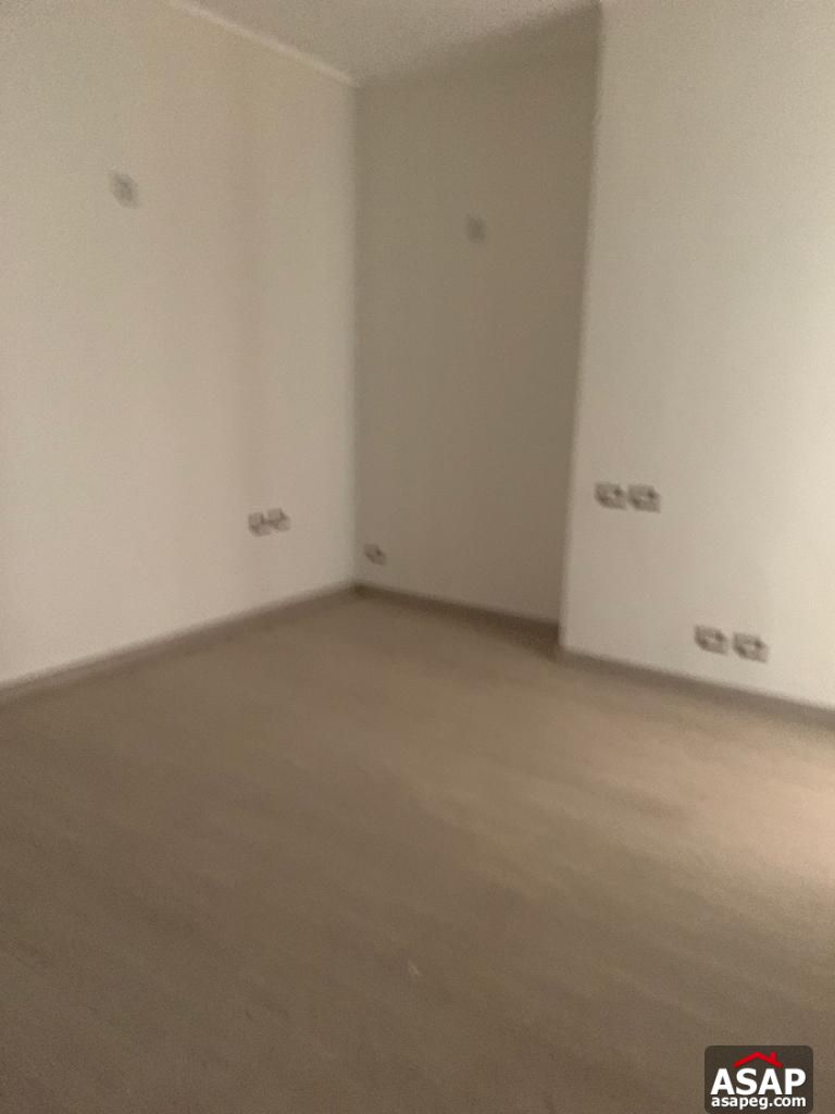 Apartment for Sale in Village Gate Compound Apartment for Sale in Village Gate Compound