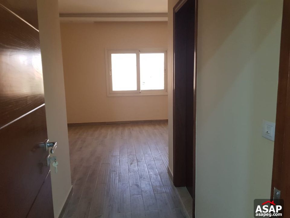 Town House for Rent in Les Rois Compound Town House for Rent in Les Rois Compound