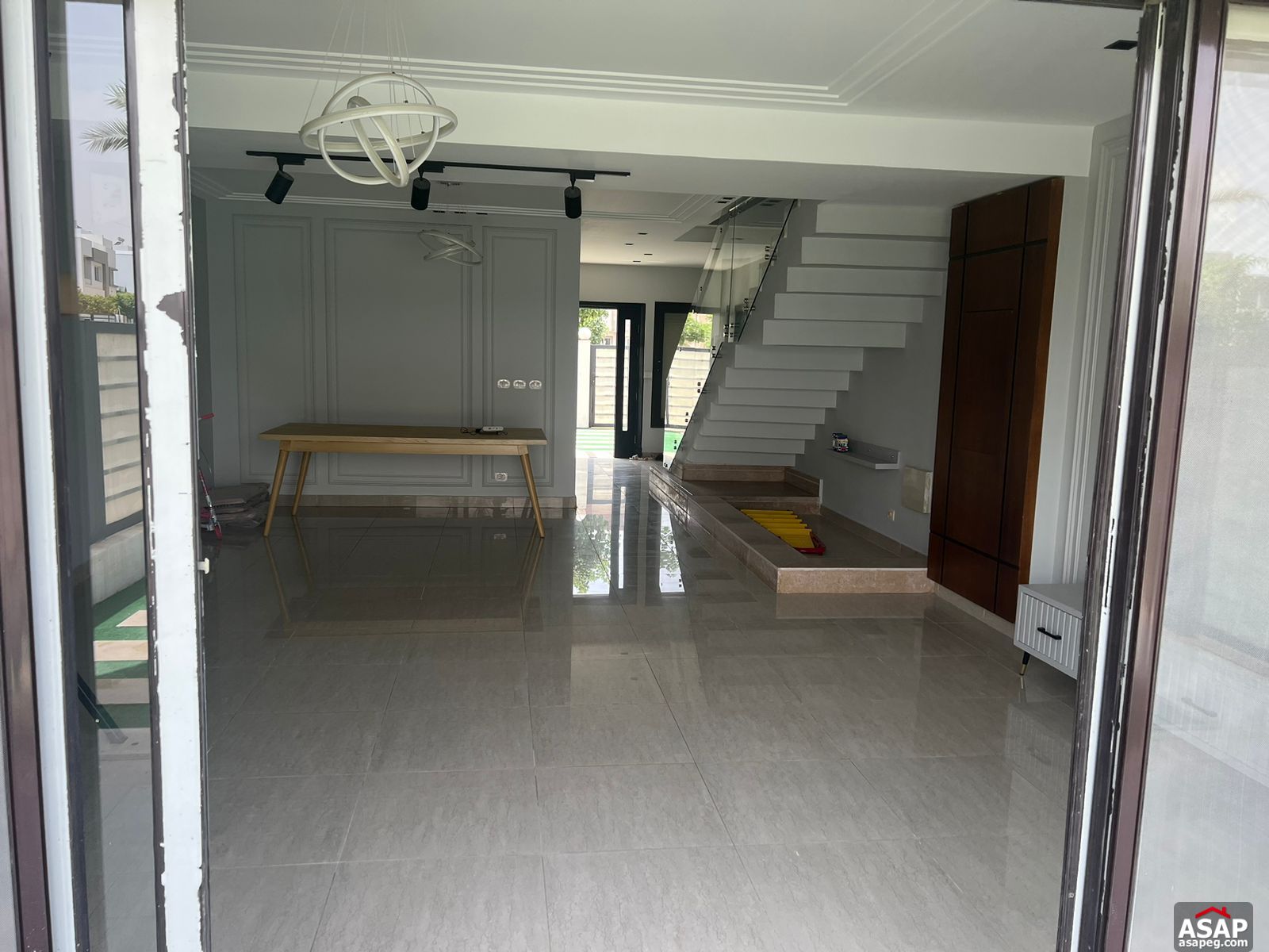 Furnished Town House for Rent in Hyde Park Furnished Town House for Rent in Hyde Park