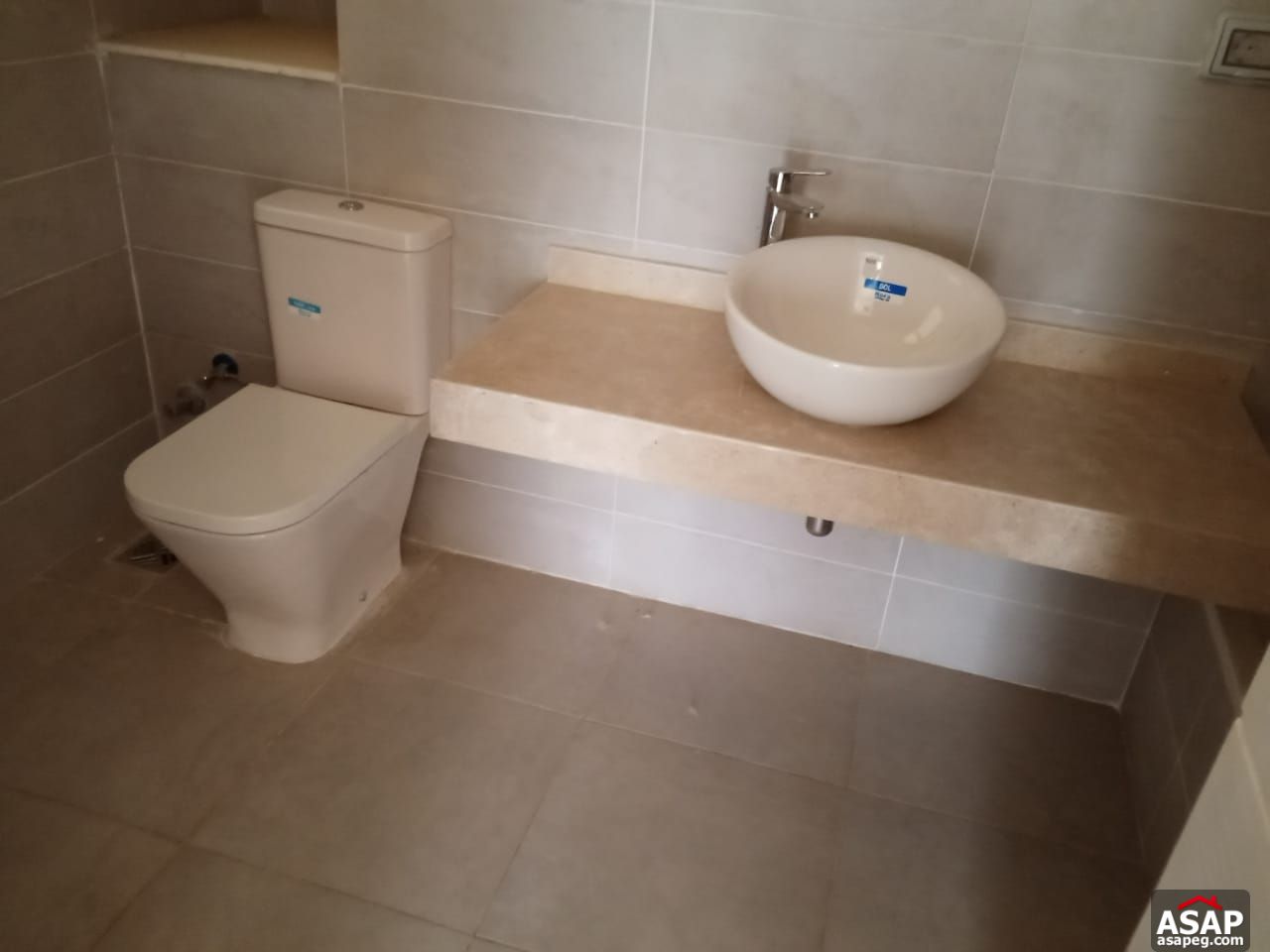 Ground Floor for Rent in Village Gate