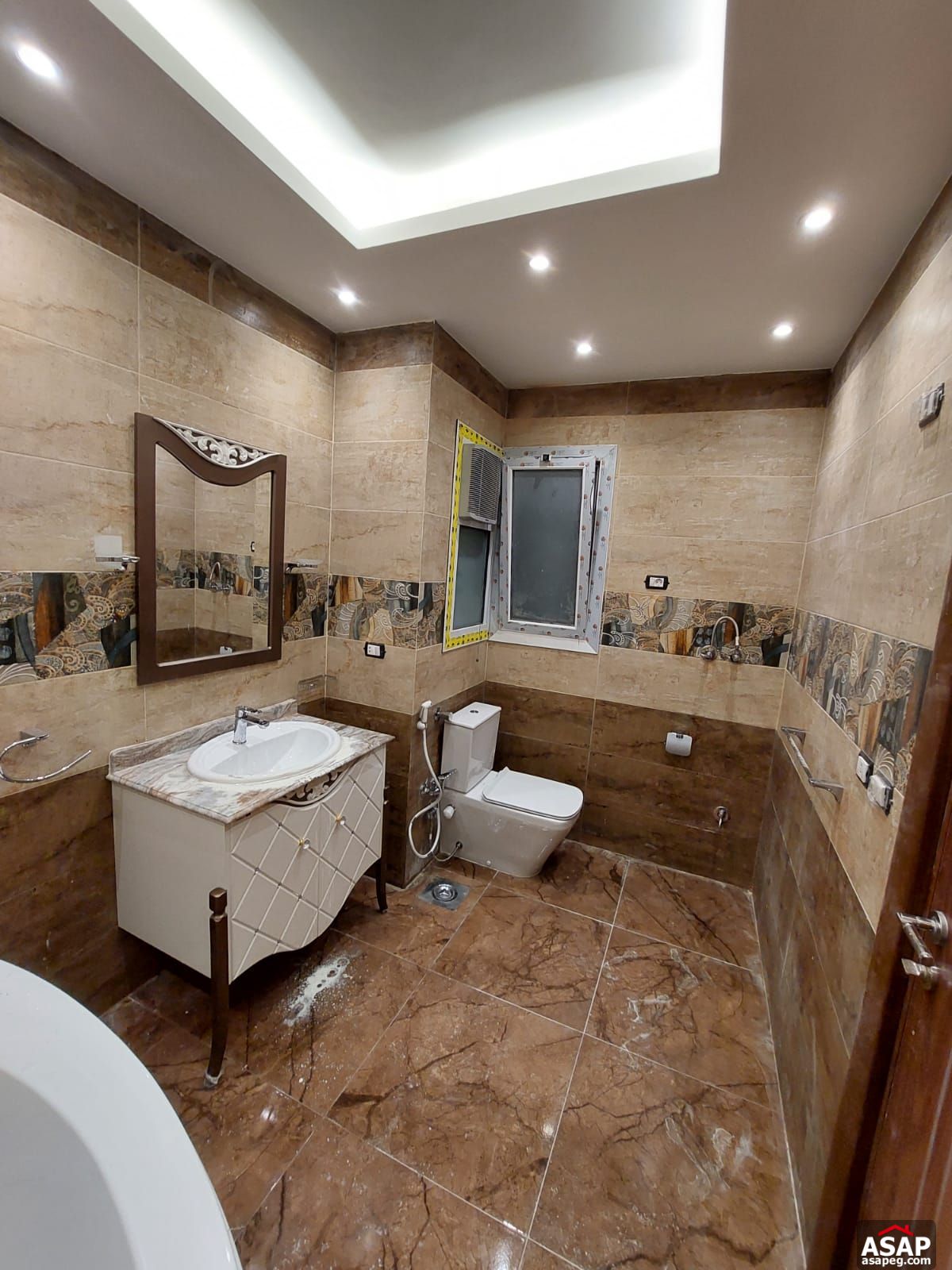 Apartment for Rent in Hyde Park Apartment for Rent in Hyde Park