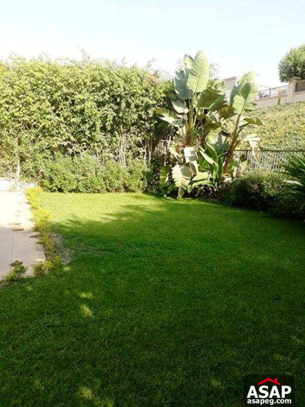 Villa with Garden for Rent in Uptown Cairo
