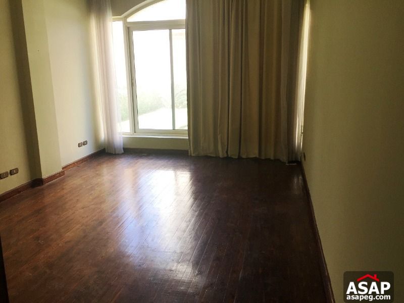 Ground Floor with Garden for Rent in West Golf Ground Floor with Garden for Rent in West Golf