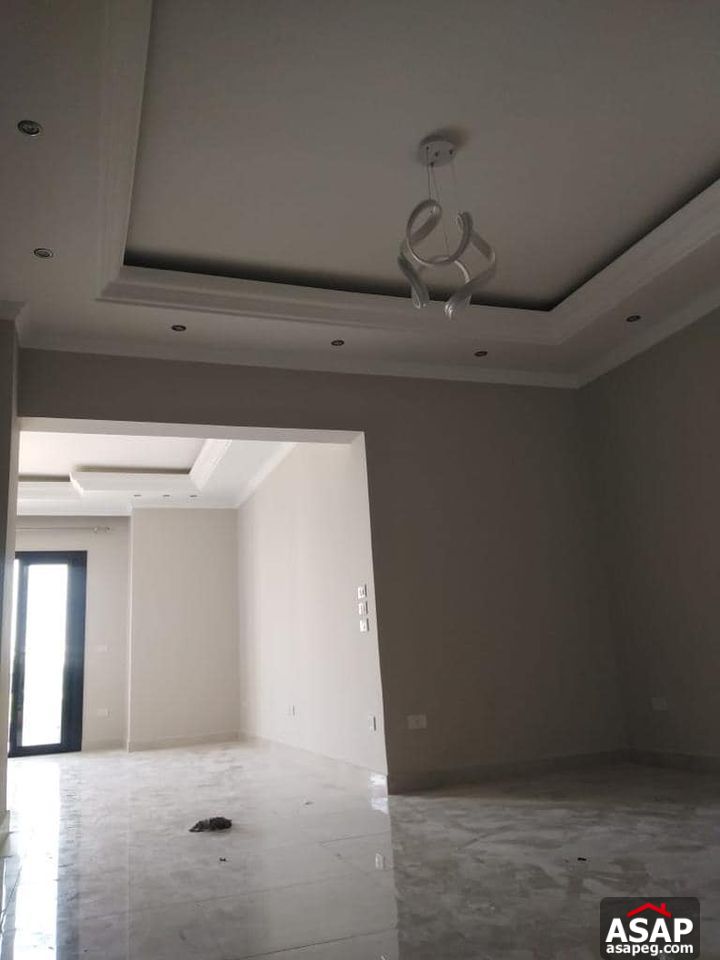 Apartment for Rent in Courtyard Compound Apartment for Rent in Courtyard Compound