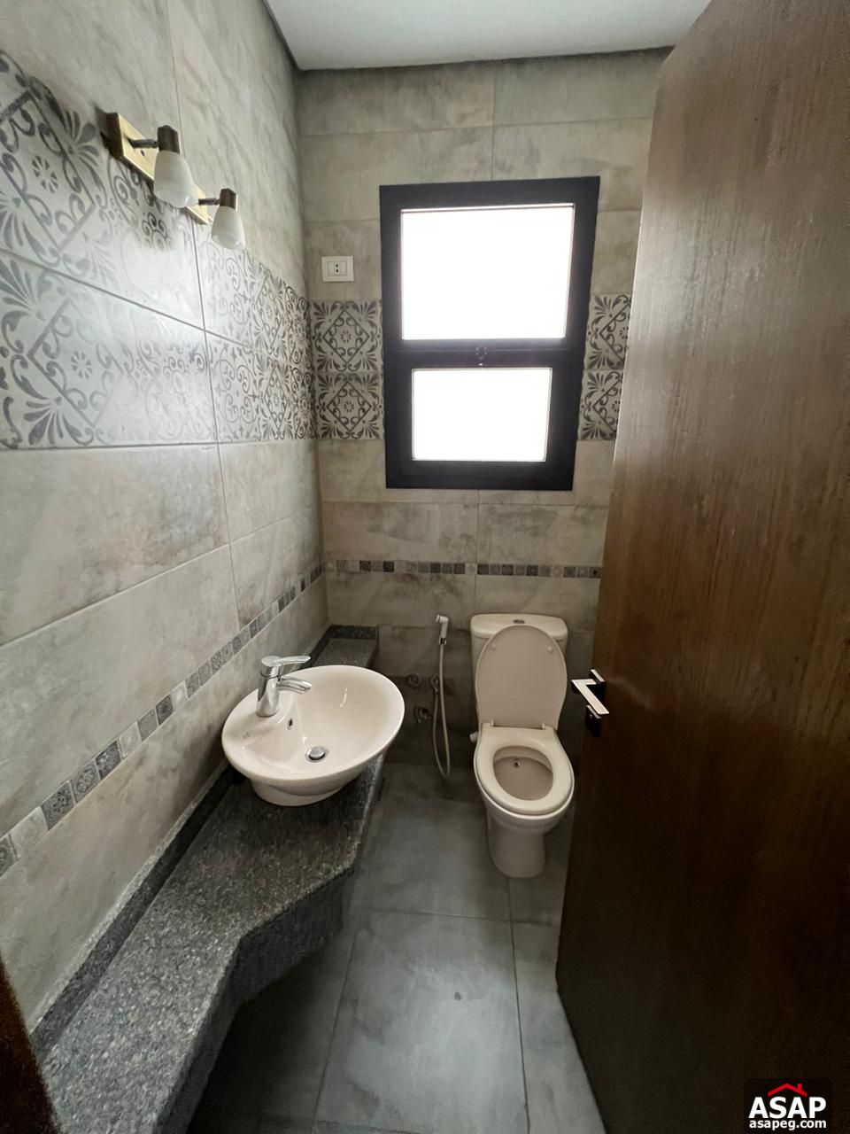 Semi Furnished Apartment for Rent in Eastown