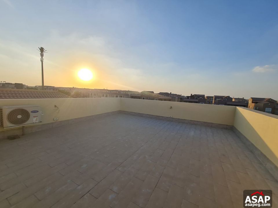 Stand Alone for Rent in Hyde Park