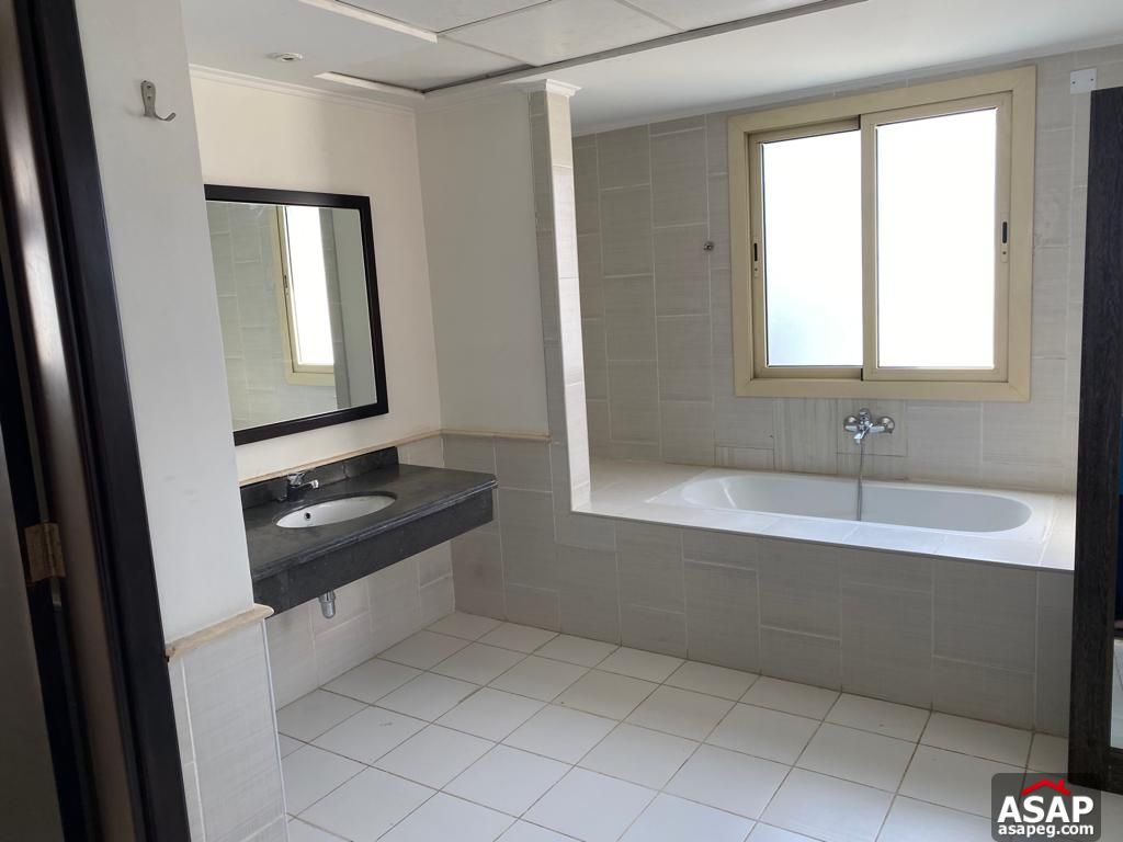 Villa for Rent in Mivida Emaar