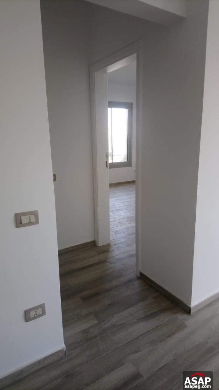 Studio with Garden for Rent in Village Gate Studio with Garden for Rent in Village Gate