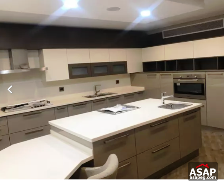 Villa with Swimming Pool for Sale in Lake View Villa with Swimming Pool for Sale in Lake View