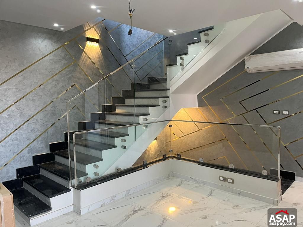 Triplex for Rent in Eastown Compound Triplex for Rent in Eastown Compound