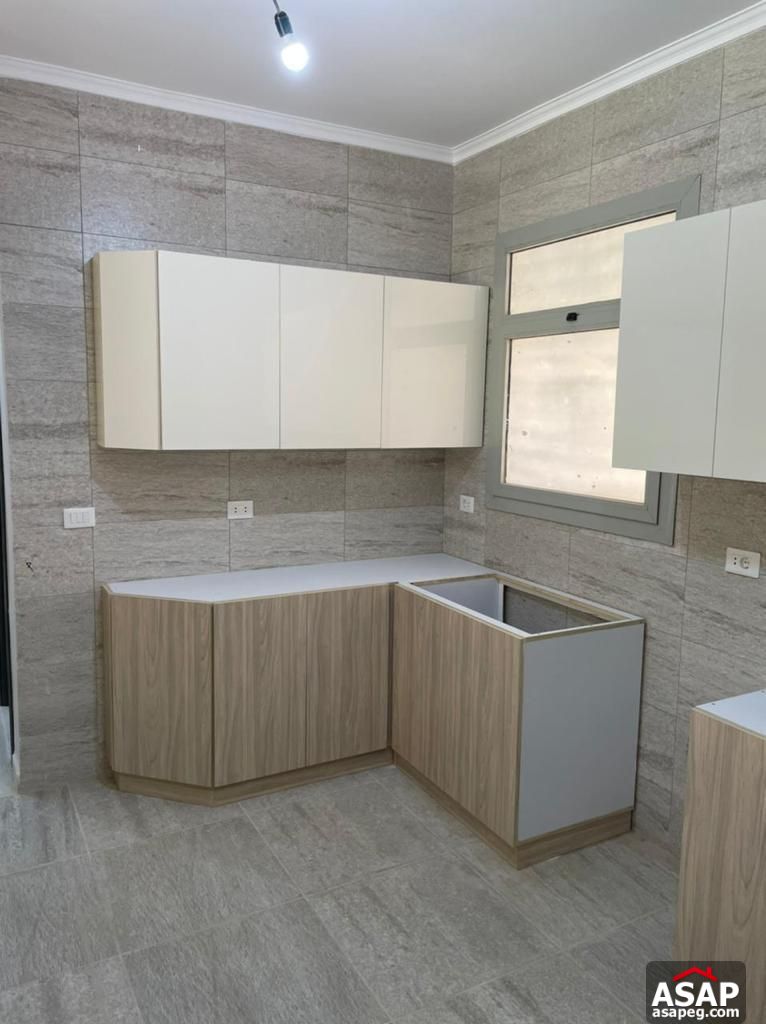 Duplex with Garden for Sale in Village Avenue Duplex with Garden for Sale in Village Avenue