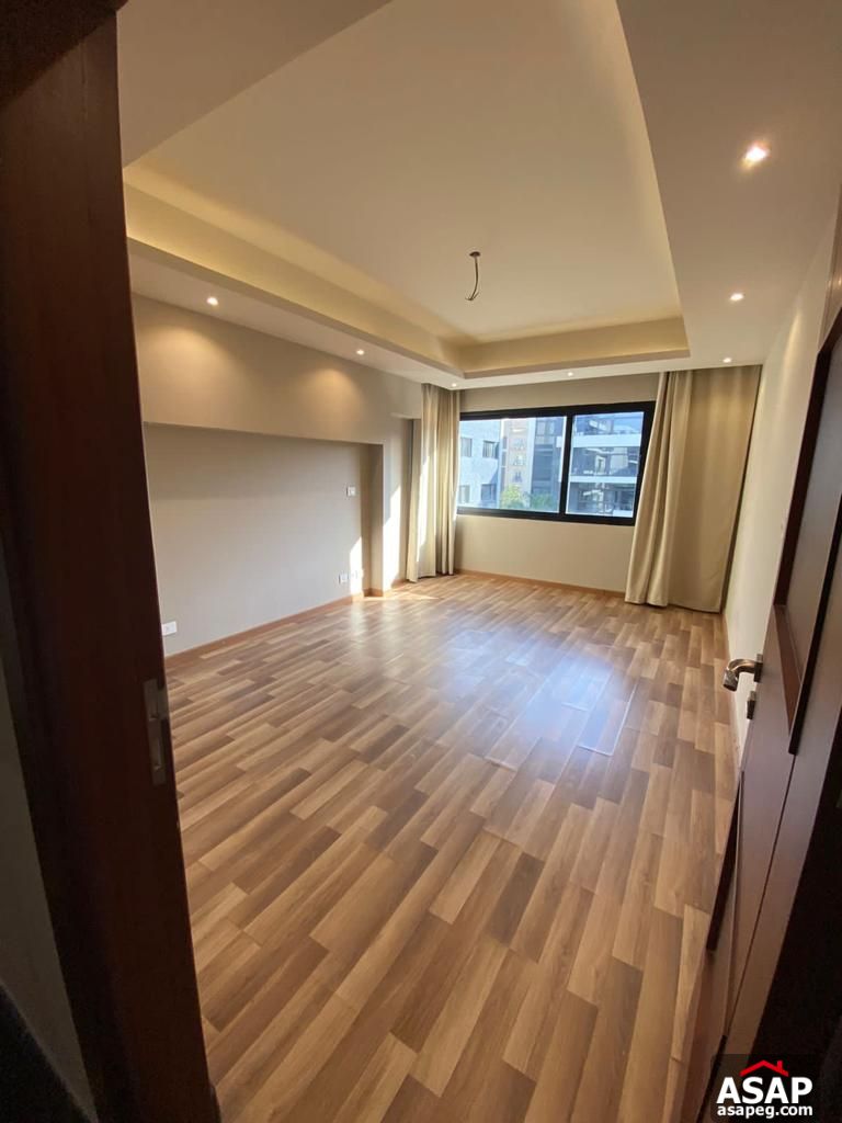 Apartment with Lake View for Rent in the WaterWay
